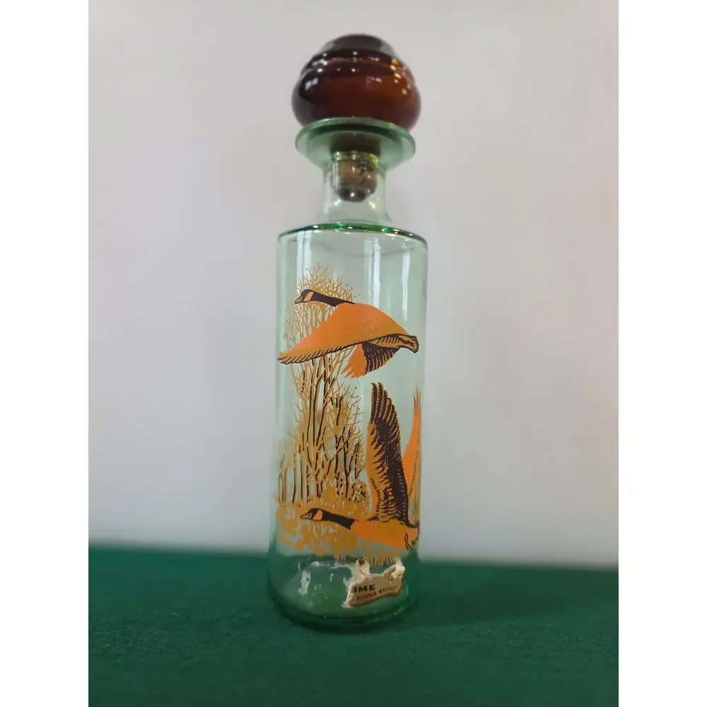 Cabin Still Sportsman Collection Glass Wildlife Decanter Canada Geese motif